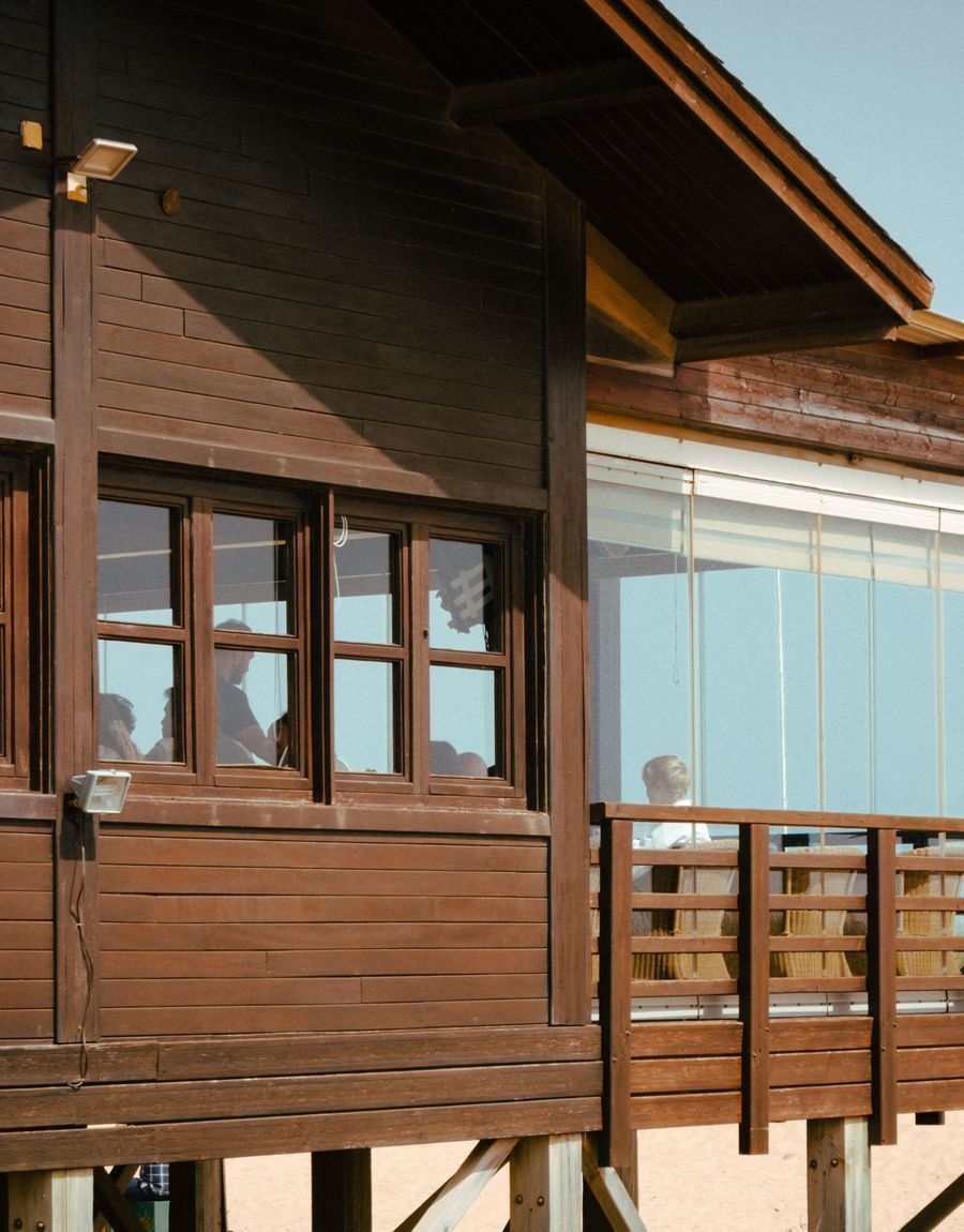 Maison en bois, savoir-faire de la menuiserie TOP BOIS