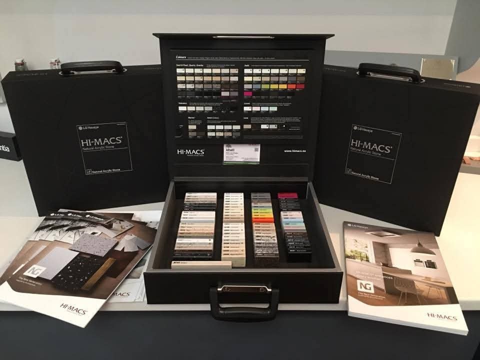 Finition Solid surface proposée par TOP BOIS